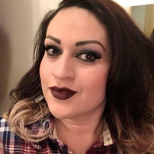 Meet your Posher, Ely